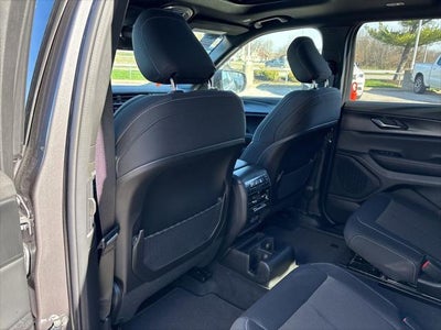 2026 Jeep Grand Cherokee GRAND CHEROKEE L LAREDO X 4X4