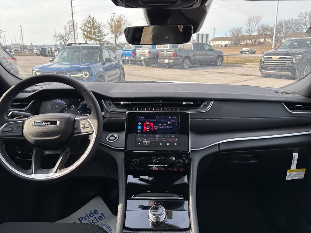 2026 Jeep Grand Cherokee L Laredo