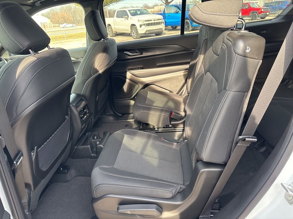 2026 Jeep Grand Cherokee L Laredo