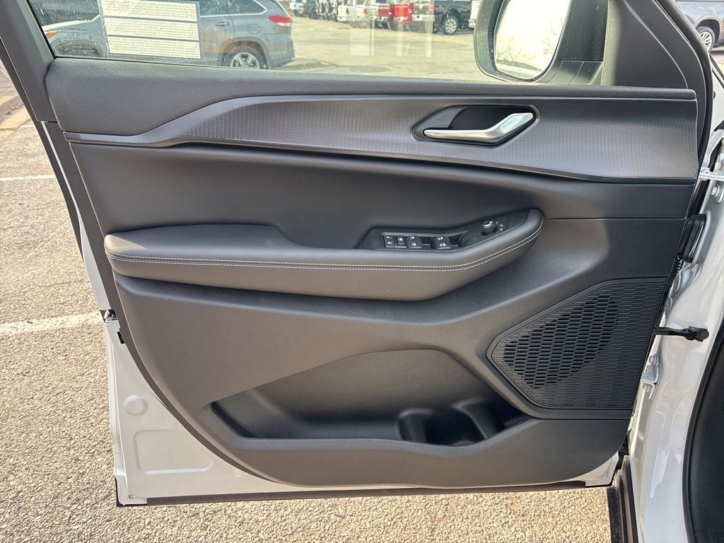 2026 Jeep Grand Cherokee L Laredo