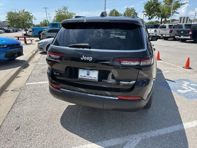 2025 Jeep Grand Cherokee GRAND CHEROKEE L LAREDO X 4X4