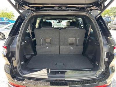 2025 Jeep Grand Cherokee GRAND CHEROKEE L LAREDO X 4X4