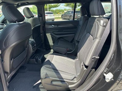2025 Jeep Grand Cherokee GRAND CHEROKEE L LAREDO X 4X4