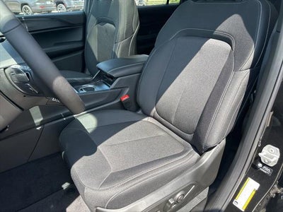 2025 Jeep Grand Cherokee GRAND CHEROKEE L LAREDO X 4X4