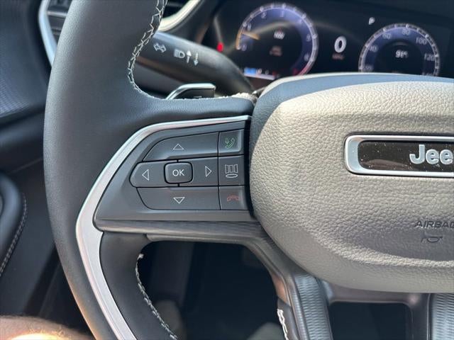 2025 Jeep Grand Cherokee GRAND CHEROKEE L LAREDO X 4X4