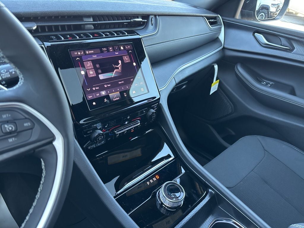 2026 Jeep Grand Cherokee L Laredo