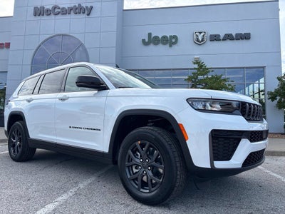 2027 Jeep Grand Cherokee GRAND CHEROKEE L LAREDO ALTITUDE 4X4