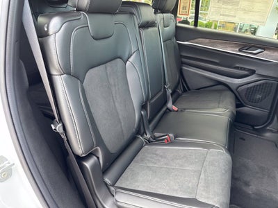 2027 Jeep Grand Cherokee GRAND CHEROKEE L LAREDO ALTITUDE 4X4