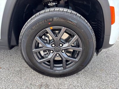 2027 Jeep Grand Cherokee GRAND CHEROKEE L LAREDO ALTITUDE 4X4