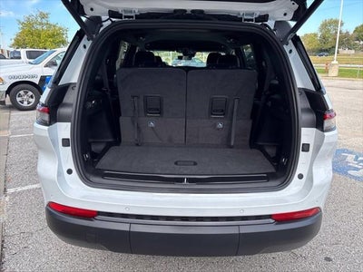 2027 Jeep Grand Cherokee GRAND CHEROKEE L LAREDO ALTITUDE 4X4