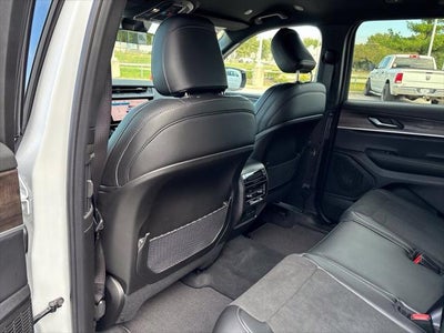 2027 Jeep Grand Cherokee GRAND CHEROKEE L LAREDO ALTITUDE 4X4