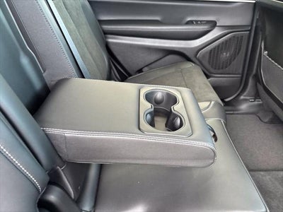 2027 Jeep Grand Cherokee GRAND CHEROKEE L LAREDO ALTITUDE 4X4