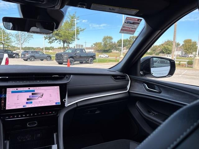 2027 Jeep Grand Cherokee GRAND CHEROKEE L LAREDO ALTITUDE 4X4