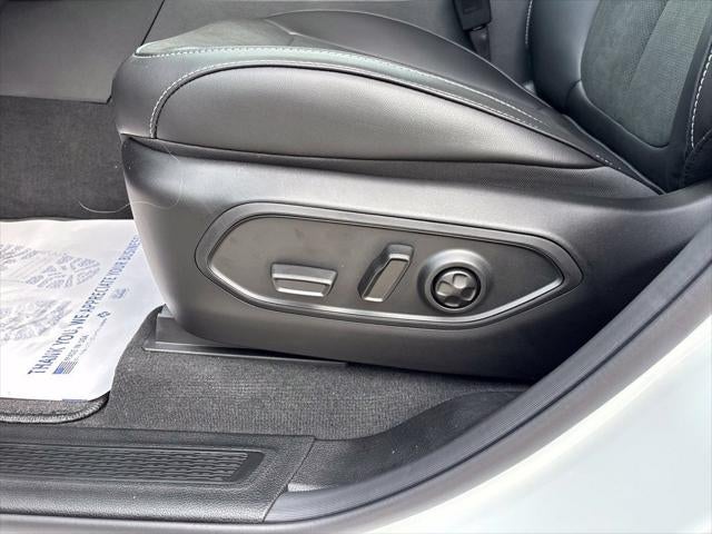 2027 Jeep Grand Cherokee GRAND CHEROKEE L LAREDO ALTITUDE 4X4