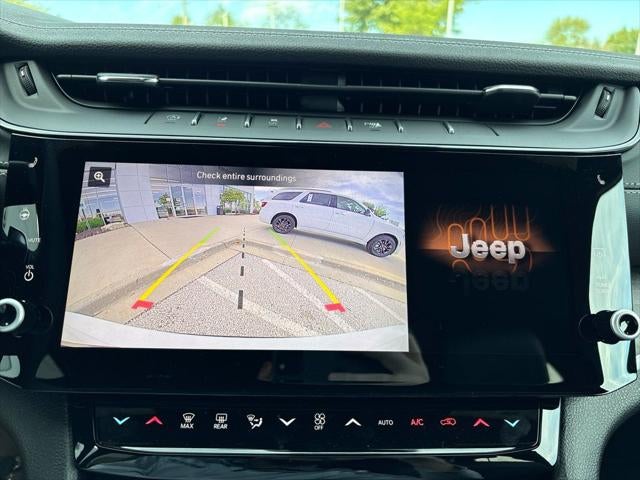 2027 Jeep Grand Cherokee GRAND CHEROKEE L LAREDO ALTITUDE 4X4