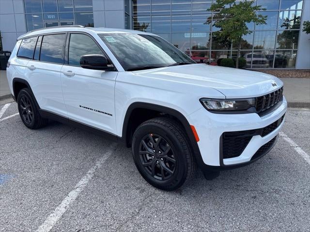2027 Jeep Grand Cherokee GRAND CHEROKEE L LAREDO ALTITUDE 4X4