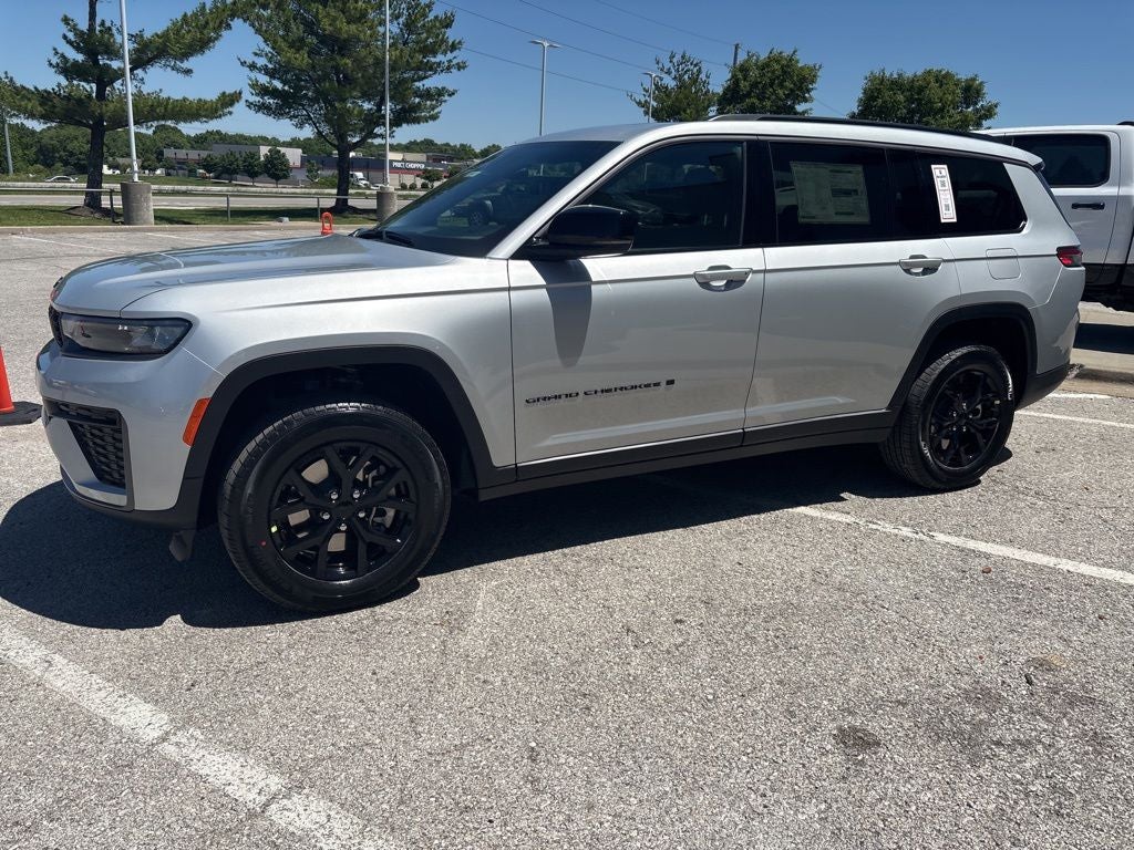 2026 Jeep Grand Cherokee L Laredo