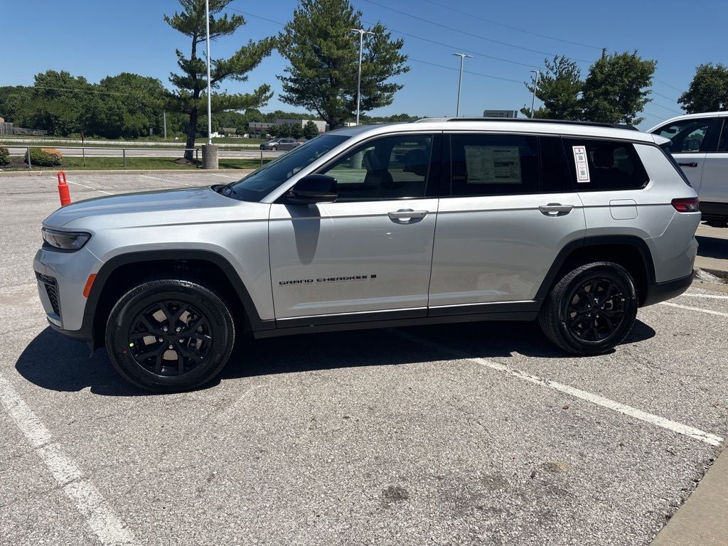 2026 Jeep Grand Cherokee L Laredo