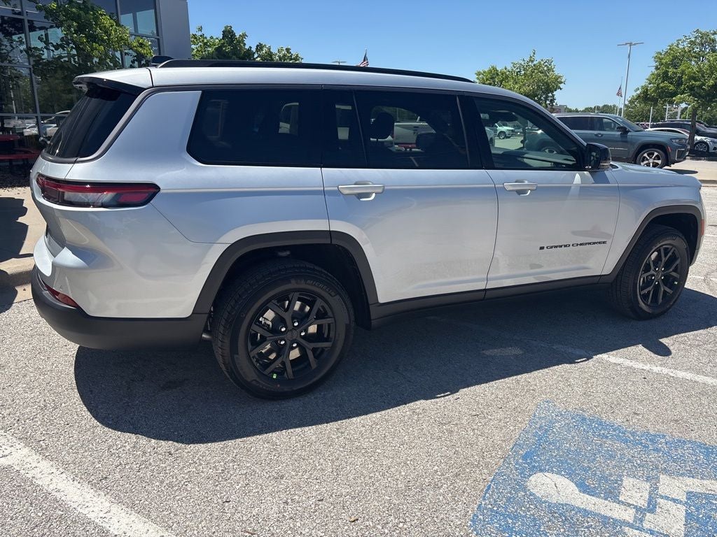 2026 Jeep Grand Cherokee L Laredo