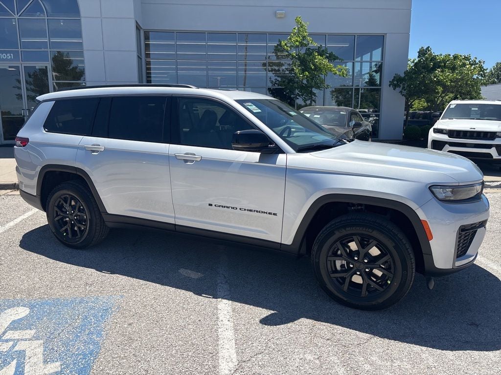 2026 Jeep Grand Cherokee L Laredo