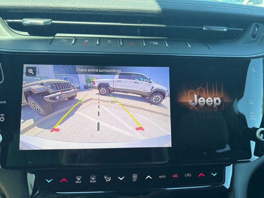 2026 Jeep Grand Cherokee L Laredo