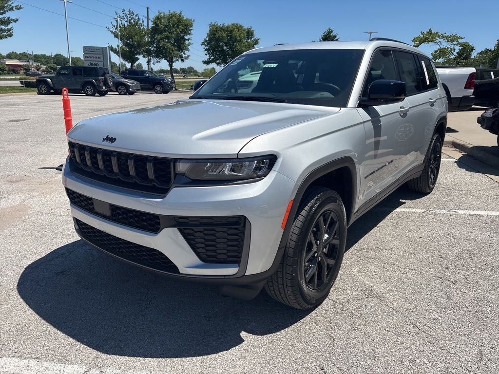2026 Jeep Grand Cherokee L Laredo