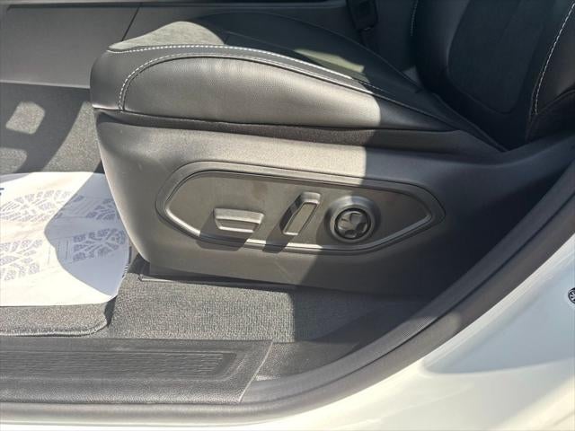 2027 Jeep Grand Cherokee GRAND CHEROKEE L LAREDO ALTITUDE 4X4