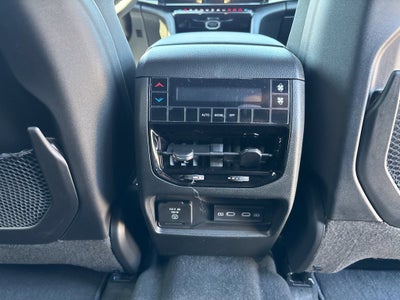 2027 Jeep Grand Cherokee GRAND CHEROKEE L LAREDO ALTITUDE 4X4