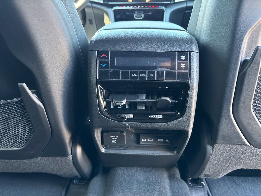 2027 Jeep Grand Cherokee GRAND CHEROKEE L LAREDO ALTITUDE 4X4