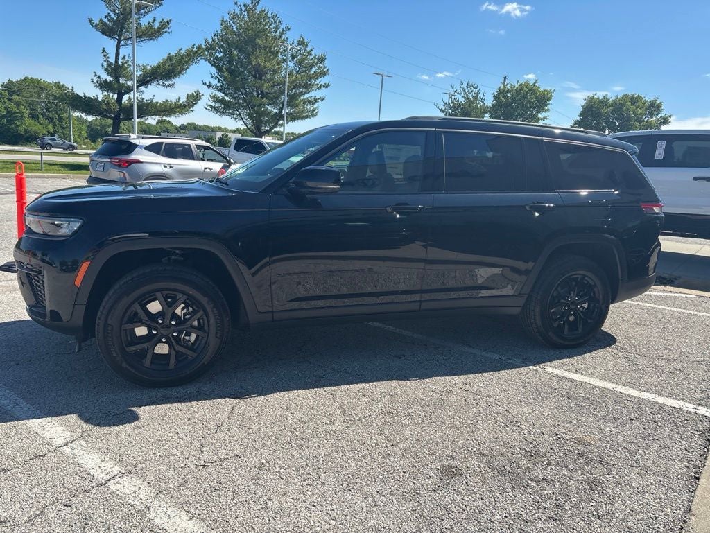 2026 Jeep Grand Cherokee L Laredo
