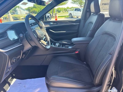 2026 Jeep Grand Cherokee L Laredo
