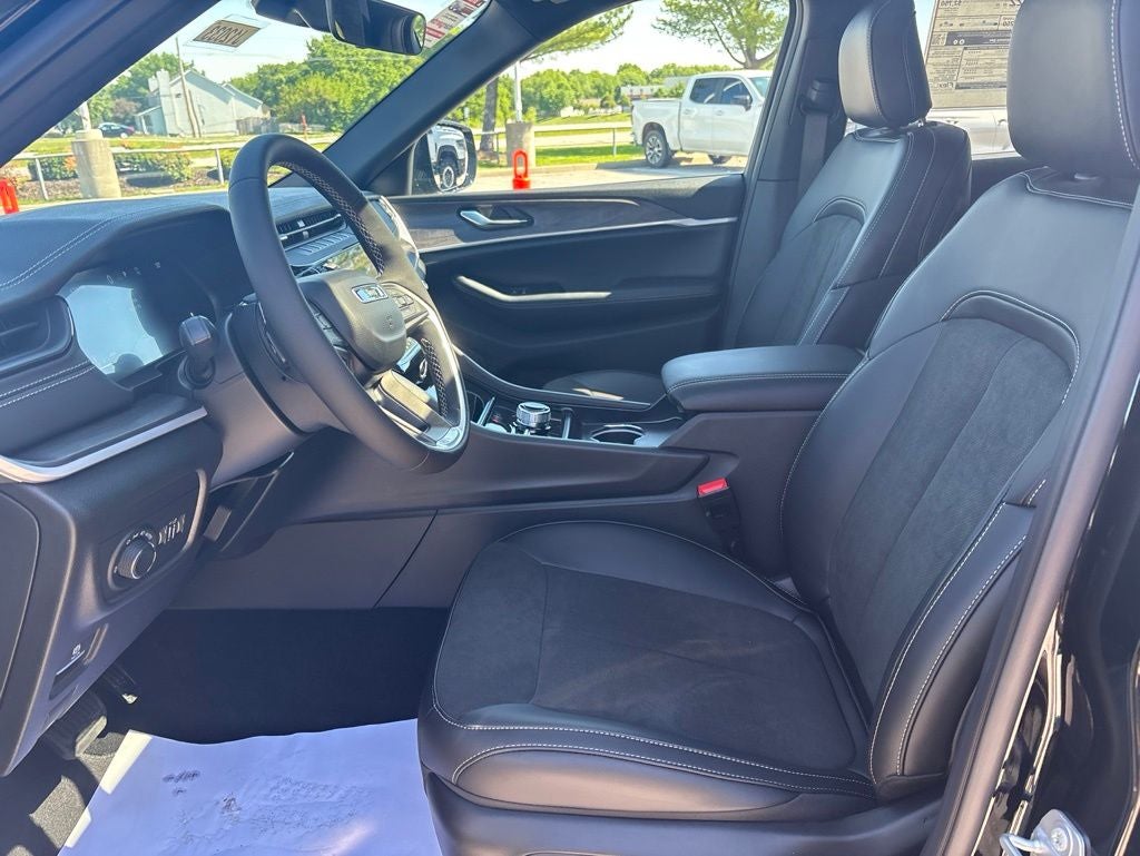 2026 Jeep Grand Cherokee L Laredo