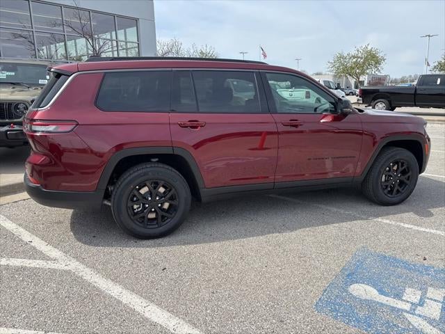 2026 Jeep Grand Cherokee GRAND CHEROKEE L LAREDO ALTITUDE 4X4