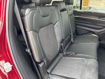 2026 Jeep Grand Cherokee GRAND CHEROKEE L LAREDO ALTITUDE 4X4