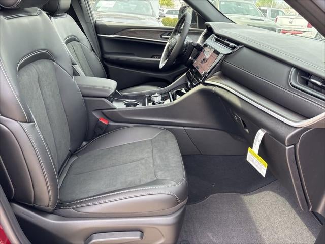 2026 Jeep Grand Cherokee GRAND CHEROKEE L LAREDO ALTITUDE 4X4