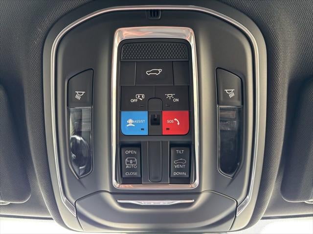 2026 Jeep Grand Cherokee GRAND CHEROKEE L LAREDO ALTITUDE 4X4