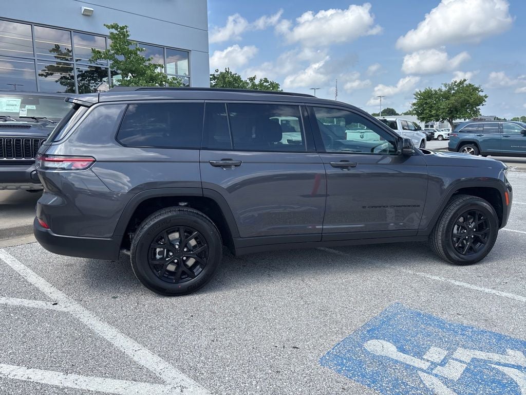 2026 Jeep Grand Cherokee L Laredo