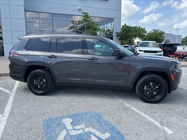 2026 Jeep Grand Cherokee GRAND CHEROKEE L LAREDO ALTITUDE 4X4