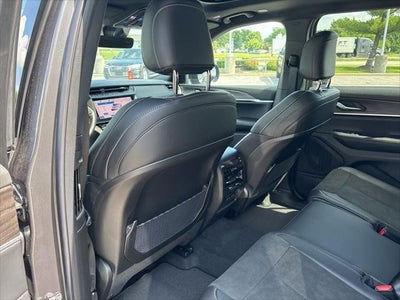 2026 Jeep Grand Cherokee GRAND CHEROKEE L LAREDO ALTITUDE 4X4