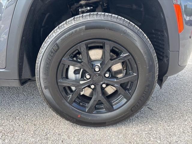 2026 Jeep Grand Cherokee GRAND CHEROKEE L LAREDO ALTITUDE 4X4