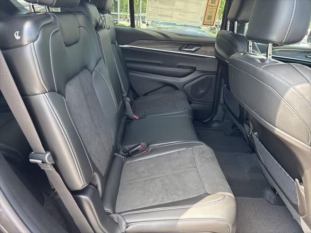 2026 Jeep Grand Cherokee GRAND CHEROKEE L LAREDO ALTITUDE 4X4