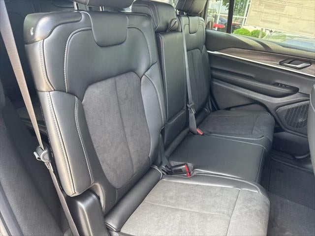 2026 Jeep Grand Cherokee GRAND CHEROKEE L LAREDO ALTITUDE 4X4