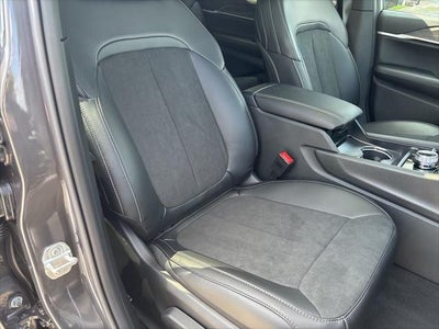 2026 Jeep Grand Cherokee GRAND CHEROKEE L LAREDO ALTITUDE 4X4