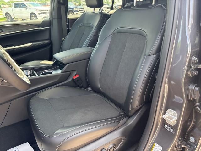 2026 Jeep Grand Cherokee GRAND CHEROKEE L LAREDO ALTITUDE 4X4