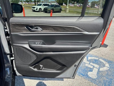 2027 Jeep Grand Cherokee Laredo Altitude