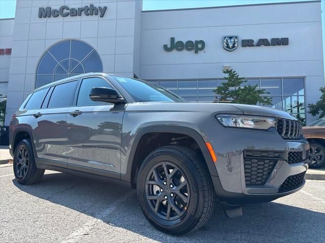 2027 Jeep Grand Cherokee Laredo Altitude