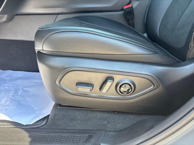 2027 Jeep Grand Cherokee Laredo Altitude