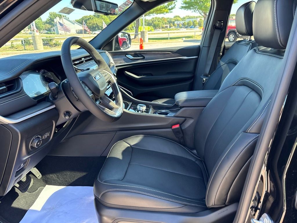 2027 Jeep Grand Cherokee Limited Reserve
