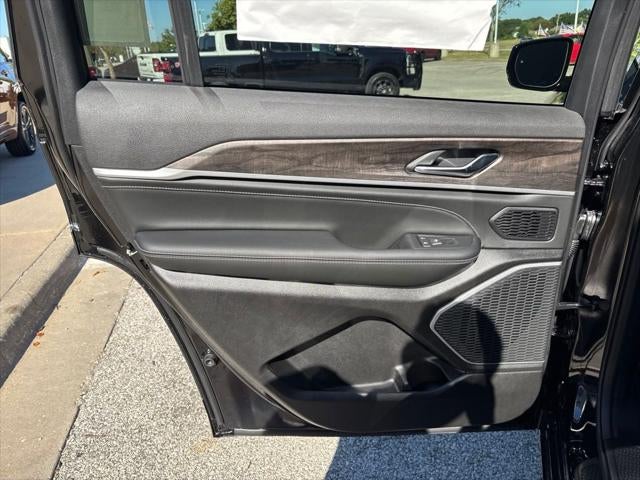 2027 Jeep Grand Cherokee Limited Reserve