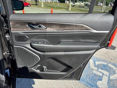2027 Jeep Grand Cherokee Limited Reserve